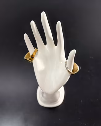 Portagioie Mano in Ceramica Bianca Lucida.