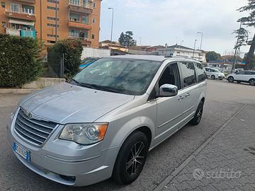 Vojager 7 posti 2009  2.8 crd