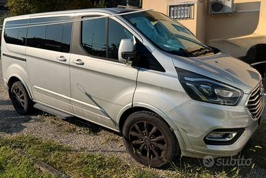 Ford tourneo custom titanium
