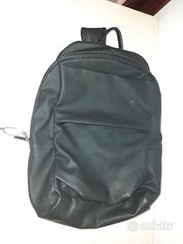 Zaino nero slim porta PC "MAN ACCESSORIES", design