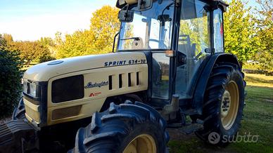 Trattore agricolo
