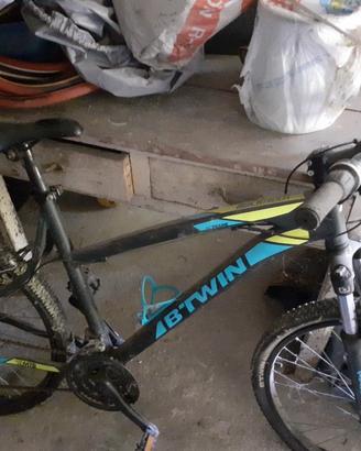 2 mountain bike1 e-bike