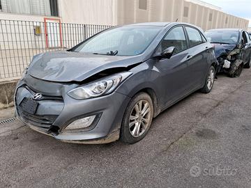 Hyundai I30 anno 2013 ricambi usati