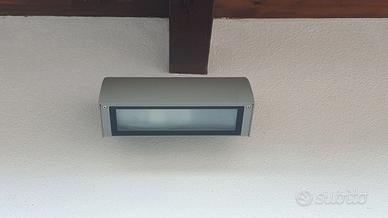 Applique muro da esterno