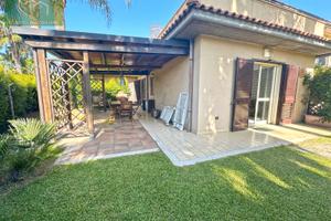 Bivano in residence con giardino a Fondachello