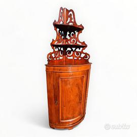 Antica angoliera 800 lombarda restaurata in noce