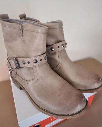Stivaletti ecopelle bassi beige N.38