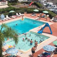 2v centrale lungomare 2piscine+p.auto. 5letti