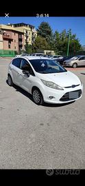 Ford fiesta 1.2 benzina -GPL