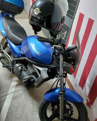 Moto Kawasaki