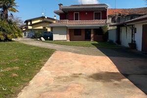Azzano Decimo euro 297.000,00