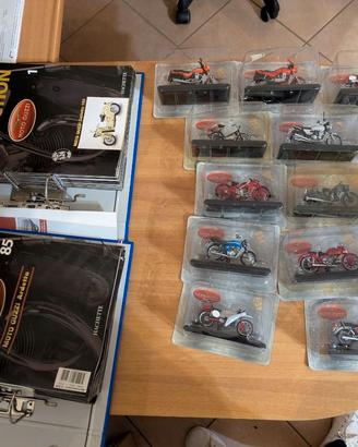 Collezione modellini moto Guzzi scala 1:24