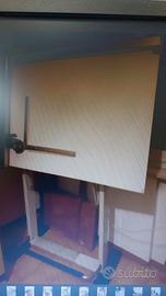tavolo da disegno con tecnigrafo