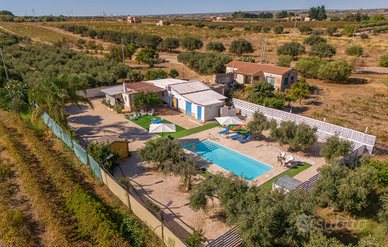 Casa indipendente con piscina