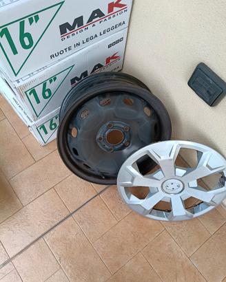 cerchi da 16 Renault trafic 2023