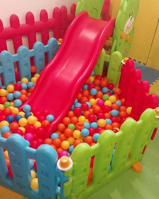 Scivolo con vasca e palline