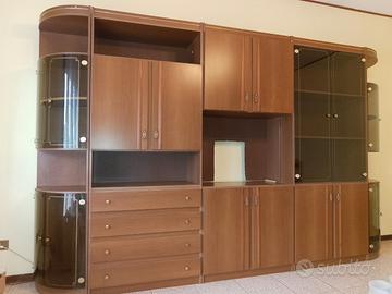 Parete Attrezzata Soggiorno con Vetrine