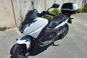  Honda Integra 750D 
ABS DCT