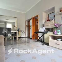 TRILOCALE CON GIARDINO IN STRADA TRANQUILLA