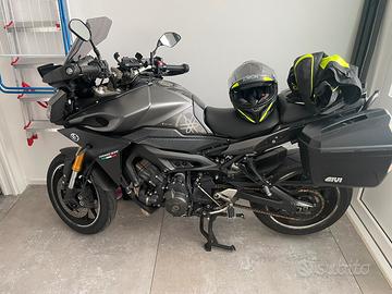 Yamaha tracer 900