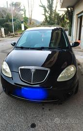 Lancia  Ypsilon  1.3  Momo Design