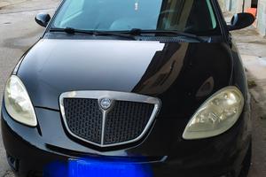 Lancia  Ypsilon  1.3  Momo Design