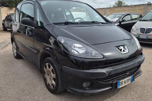 Peugeot 1007 1.4 Happy BENZINA GPL UNIPRO 150MILAK