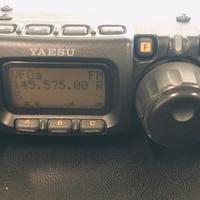 Radio Yaesu FT 817 HF VHF UHF QRP