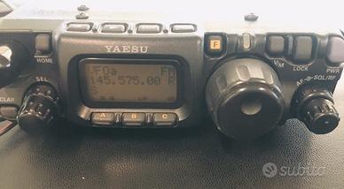 Radio Yaesu FT 817 HF VHF UHF QRP