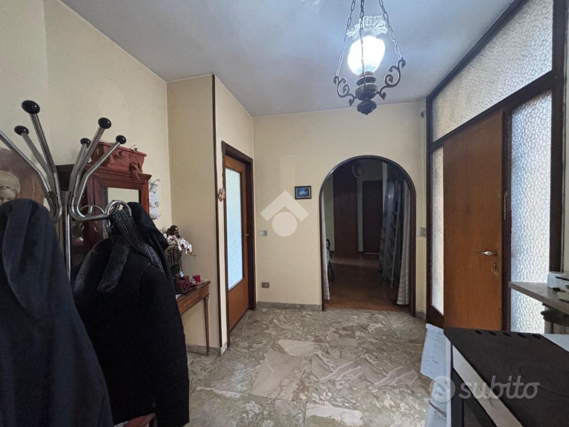 5 LOCALI A VAL DI CHY - Altro