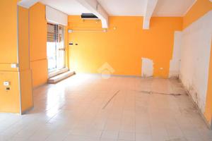 NEGOZIO A TAGLIACOZZO