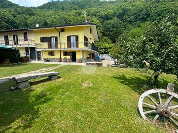 VILLA A SCHIERA D'ANGOLO A FRASSINETTO