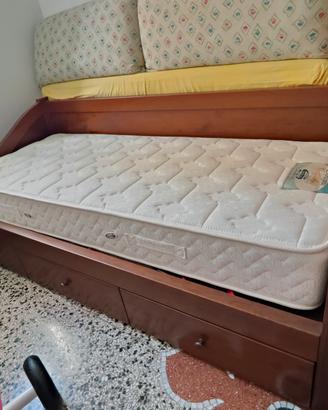 Letto singolo in legno con cassetti 