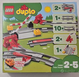 Lego Duplo, set di binari ferroviari 10882