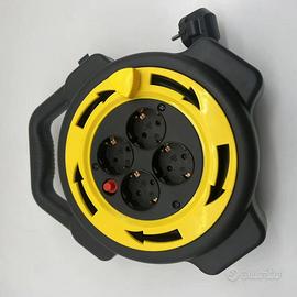 Avvolgicavo elettrico manuale con 4 prese Schuko