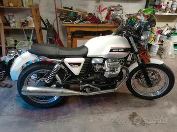 Moto Guzzi v7 special