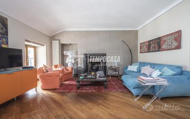 AMPIA ED ELEGANTE RESIDENZA DI 170 MQ SU DUE LIVEL