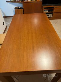 Tavolo in legno allungabile