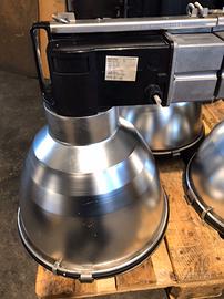 Fari illuminazione capannone