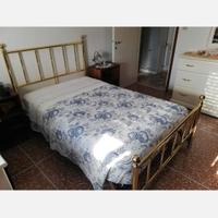 Letto ad una piazza e mezzo in ottone