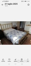 Letto ad una piazza e mezzo in ottone