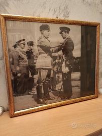Foto Duce Premia Figlio Bruno Foto incorniciata