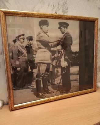 Foto Duce Premia Figlio Bruno Foto incorniciata