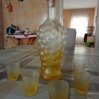 Bottiglia con 5 bicchierini