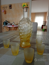 Bottiglia con 5 bicchierini