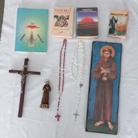 Oggetti e libri sacri