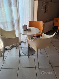 Tavoli e sedie da bar/terrazza Kartell