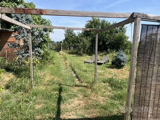 Rustico / Casale di 204 m² con più di 5 locali a R - Vista 5