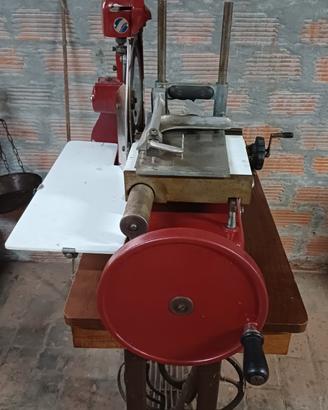 affettatri a volano