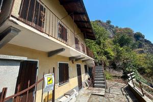 CASA SEMINDIPENDENTE A PONT-CANAVESE